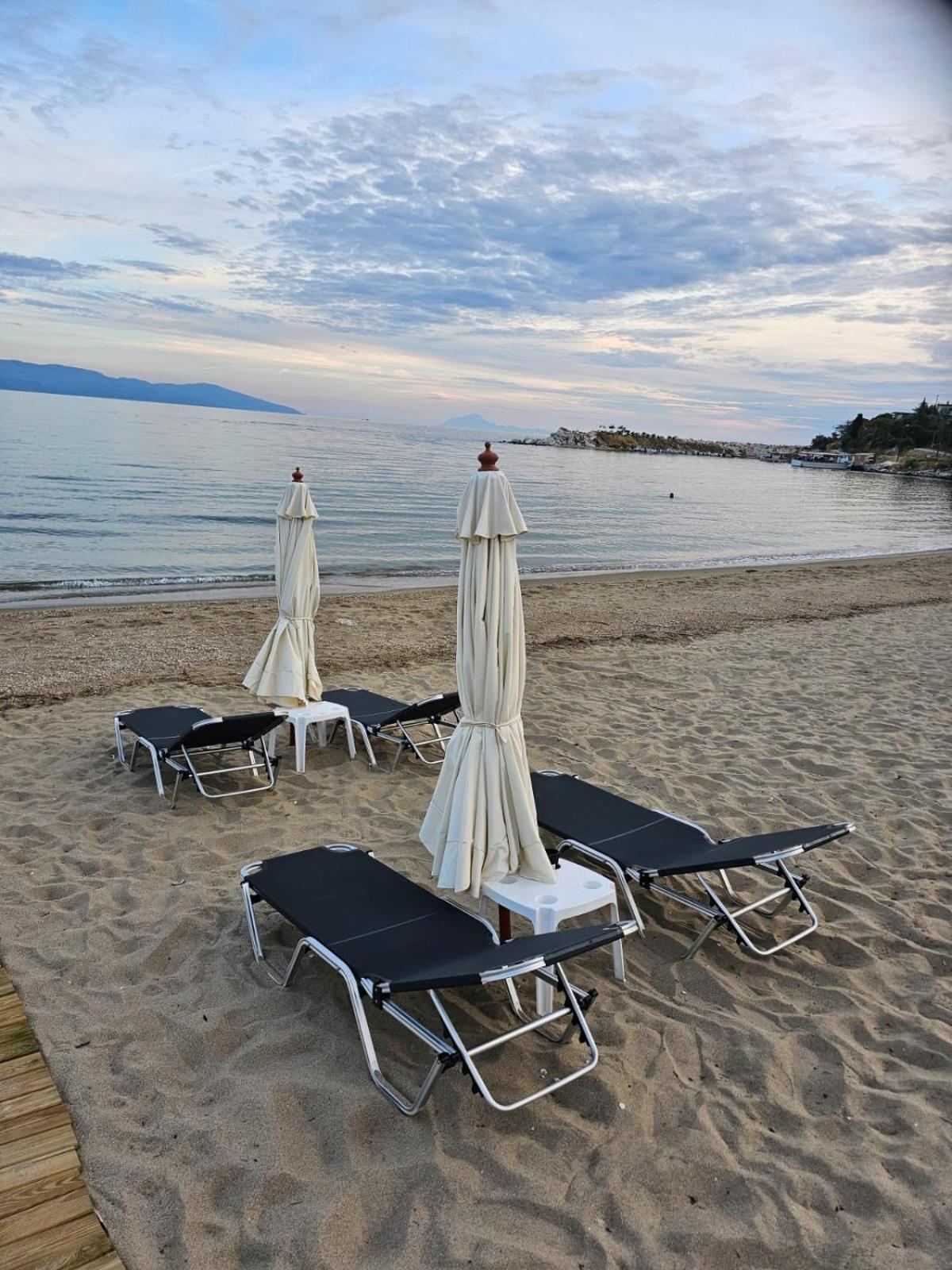 Beach Apartment B Νέα Καρβάλη Εξωτερικό φωτογραφία